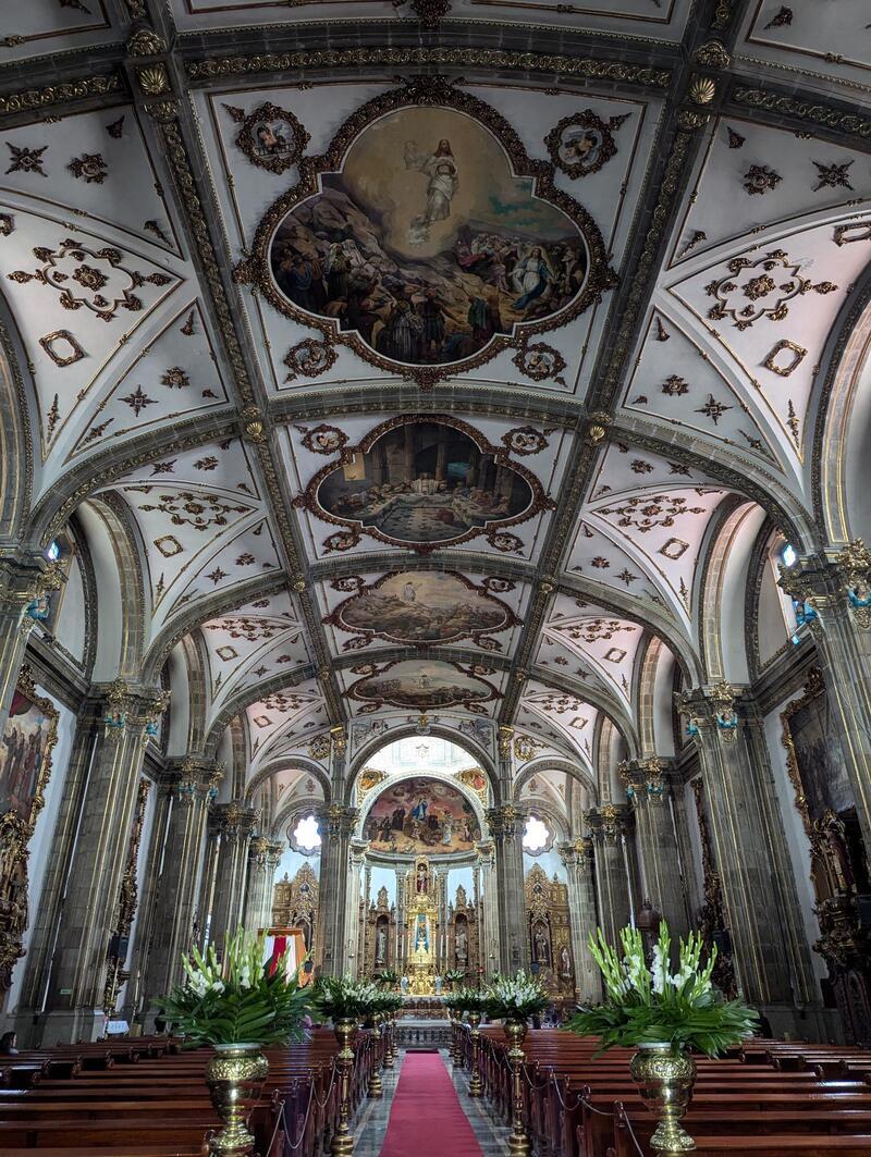Kirche San Juan Bautista innen