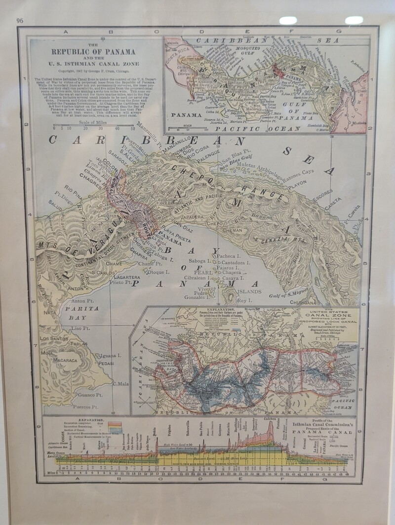 Eine Karte des Kanals von 1907 mit der Kanal Zone und Höhenprofil.
