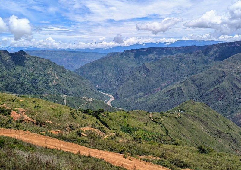 Blick ins Tal über dem wir geflogen sind.