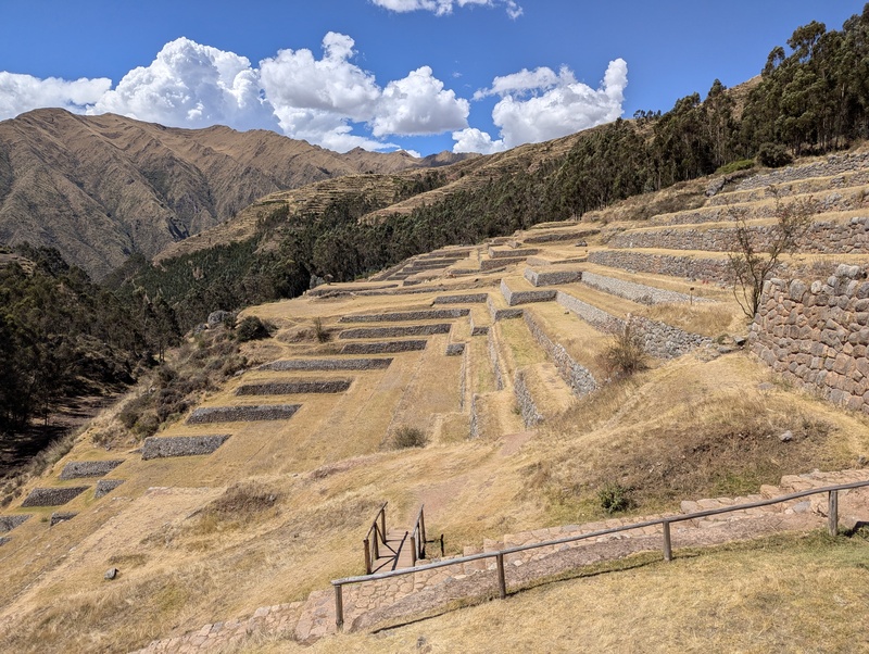 Die Terrassen der Ruine in Chinchero.